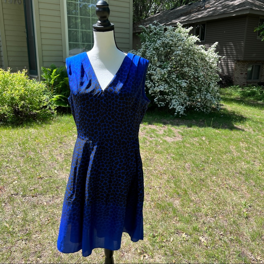 2 for $20 Loft animal print sleeveless dress, silky blue black print size 12